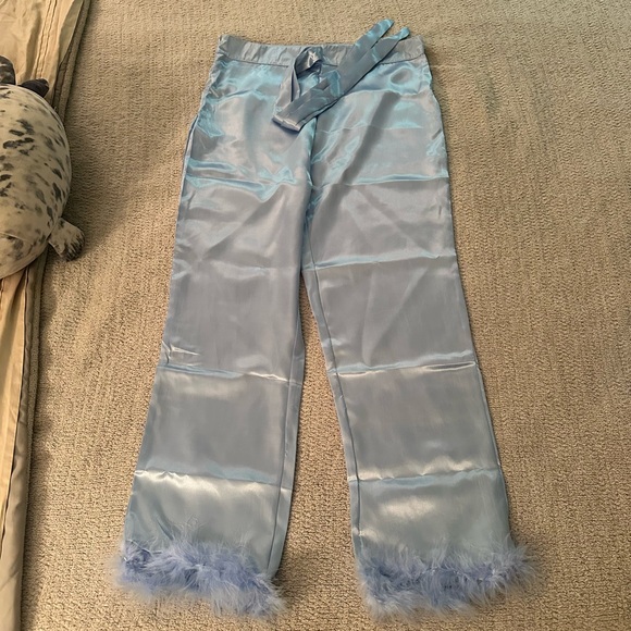 Light Blue Blazer with Collared Neckline and Lightweight Fabric - Picture 8 of 16